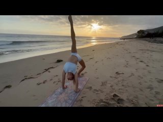 erotic gymnastics-workout sexy yoga